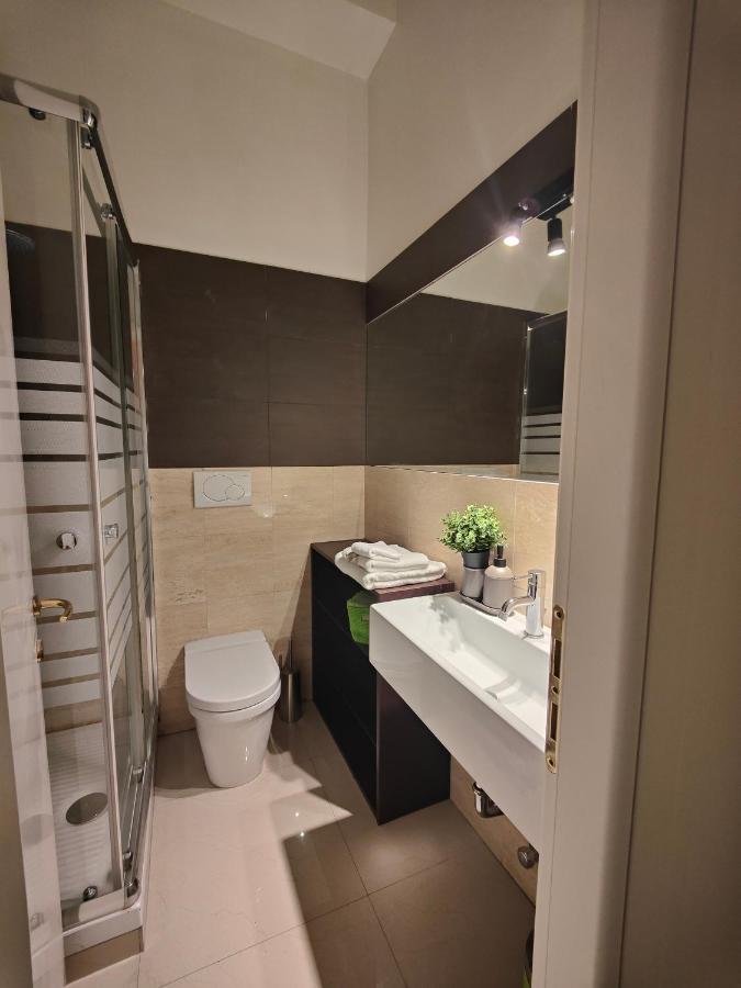 Designed Pop Apartment 2 Bedrooms, 2 Baths In Milan Center - Wifi, Ac, Steps From Subway M1 And M2, Central Station And Airport Connected Екстер'єр фото